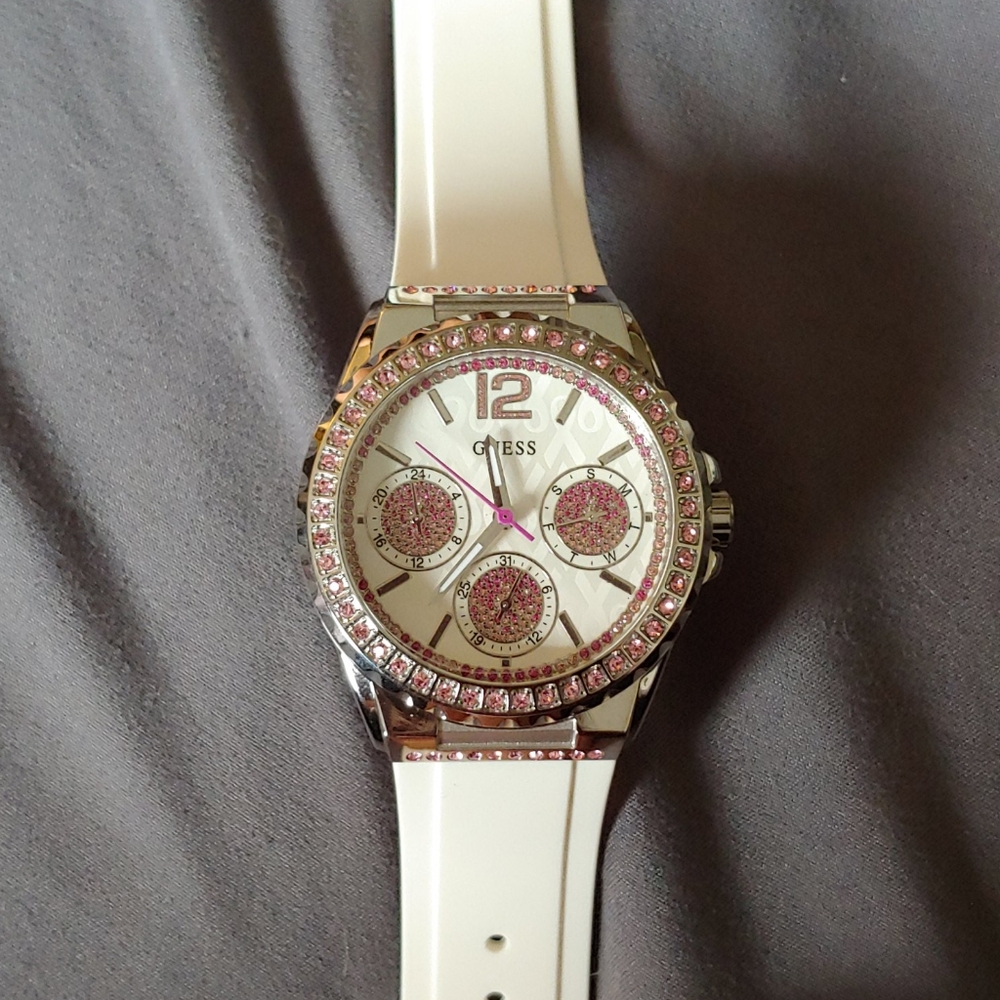 💗 Womens Guess Steel Fashion Watch